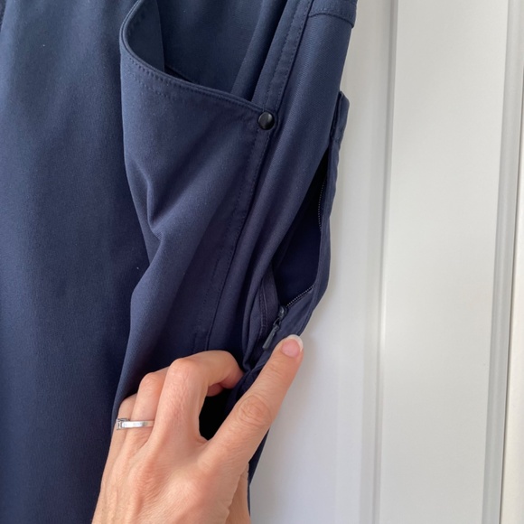 Lululemon Navy Mission Pant, Size 34 - Picture 14 of 15